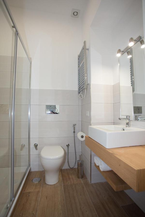 Guesthouse Porto Di Roma Civitavecchia Bagian luar foto
